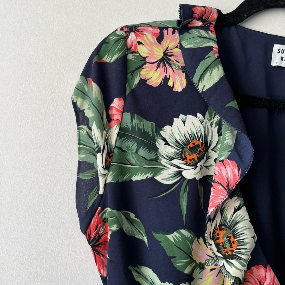 Aritzia Sunday Best Savoy Dress - Wrap Dress - Summer Floral Print  Size 0 - Picture 4 of 10